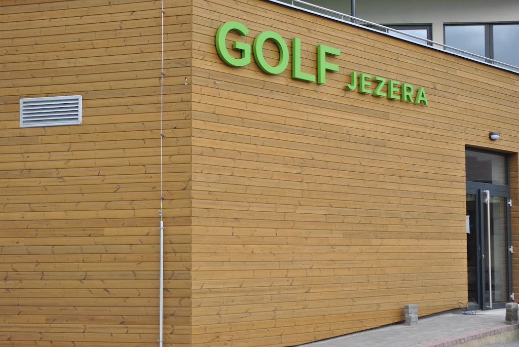 Hotel Golf Jezera Ostrožská Nová Ves Kültér fotó