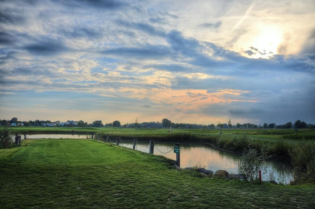 Hotel Golf Jezera Ostrožská Nová Ves Kültér fotó